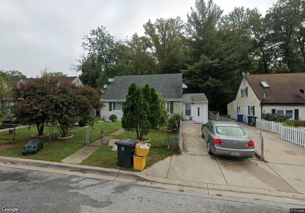 5807 Eastpine Dr, Riverdale, MD 20737 - photo 1