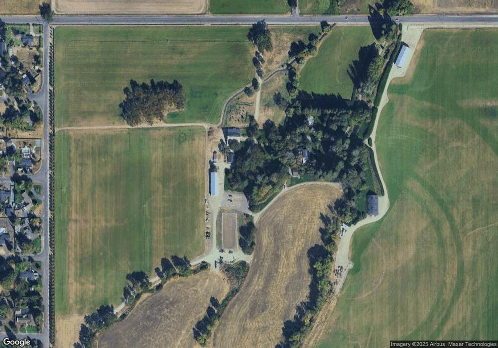 2447 Ross Ln, Central Point, OR 97502 - photo 1