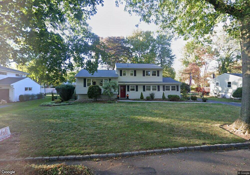 2257 Stocker Ln, Scotch Plains, NJ 07076 - photo 1