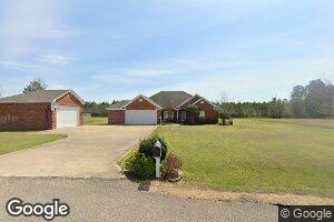 160 Red Oak Ln, Columbus, MS 39705