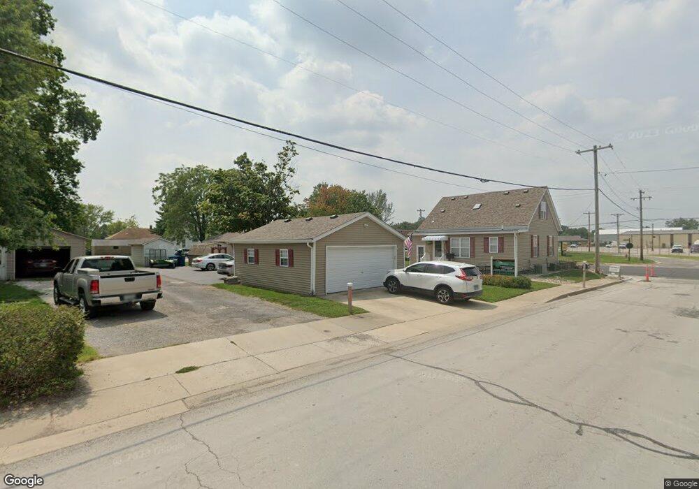 2422 N Center St, Maryville, IL 62062 - photo 1