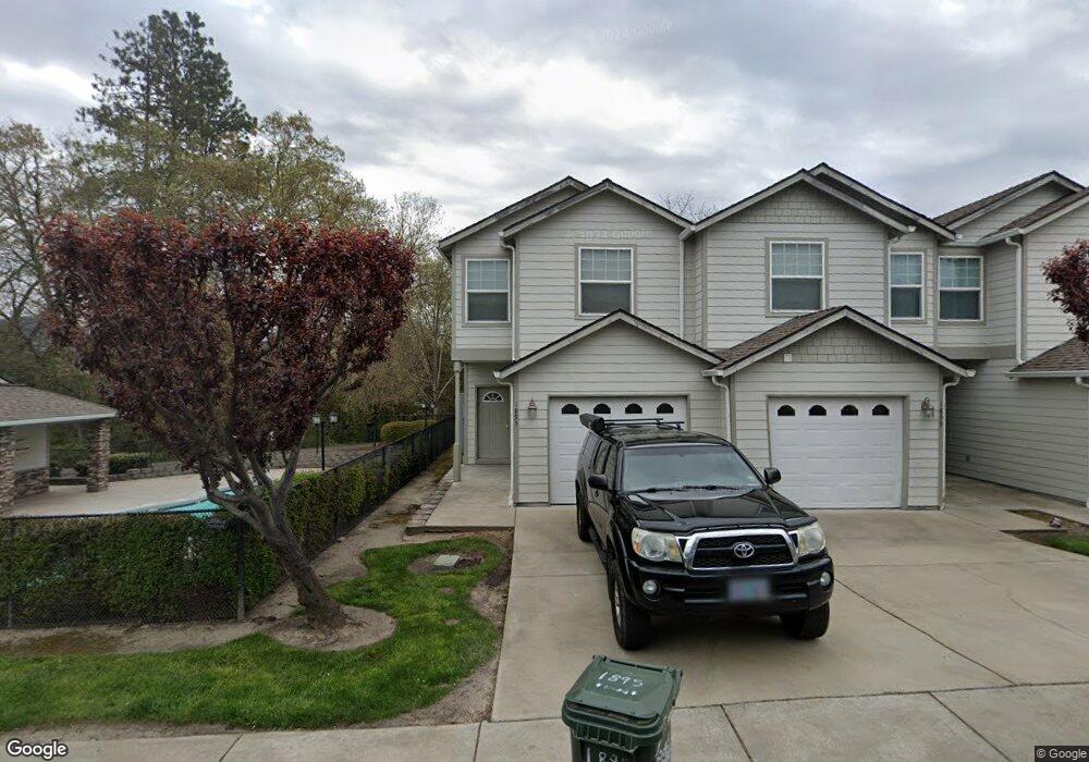 1895 SW Hungry Hill Dr, Grants Pass, OR 97527 - photo 1