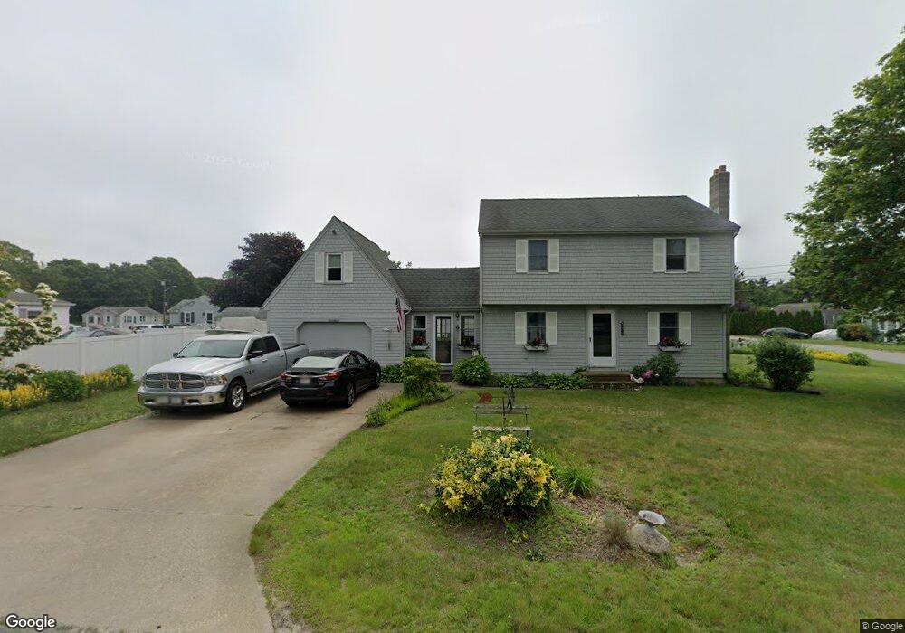 18 Kayajan Ave, Buzzards Bay, MA 02532 - photo 1