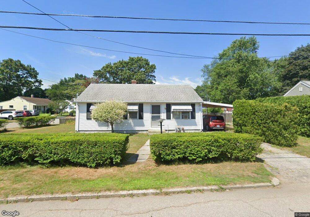 64 Maplecrest Dr, Pawtucket, RI 02861 - photo 1