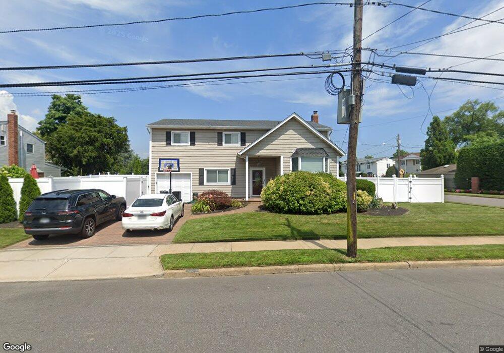 2963 Wynsum Ave, Merrick, NY 11566 - photo 1