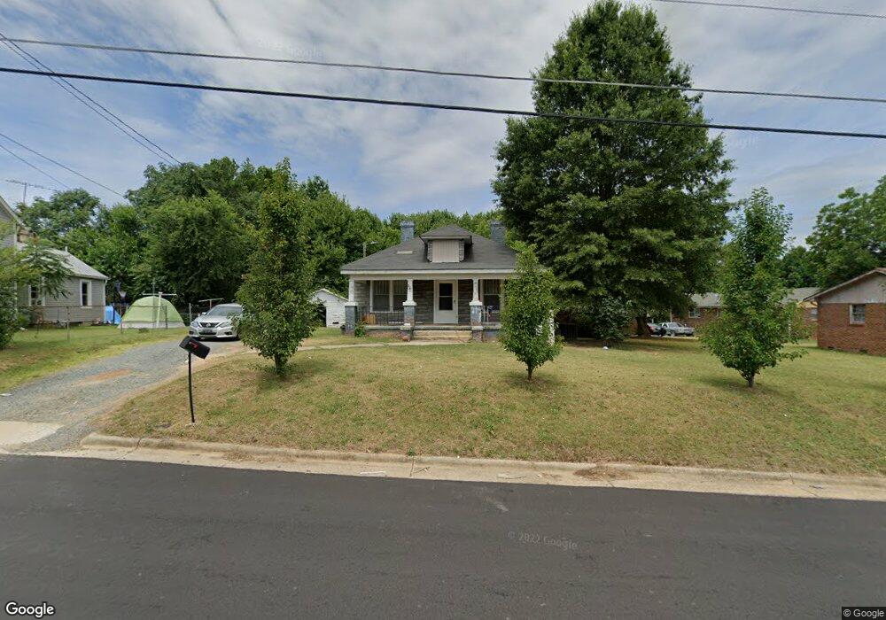 204 Hubbard St, Reidsville, NC 27320 - photo 1