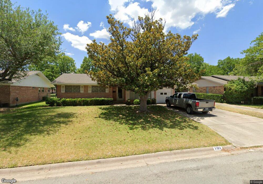 1103 Hillside Dr, Gainesville, TX 76240 - photo 1