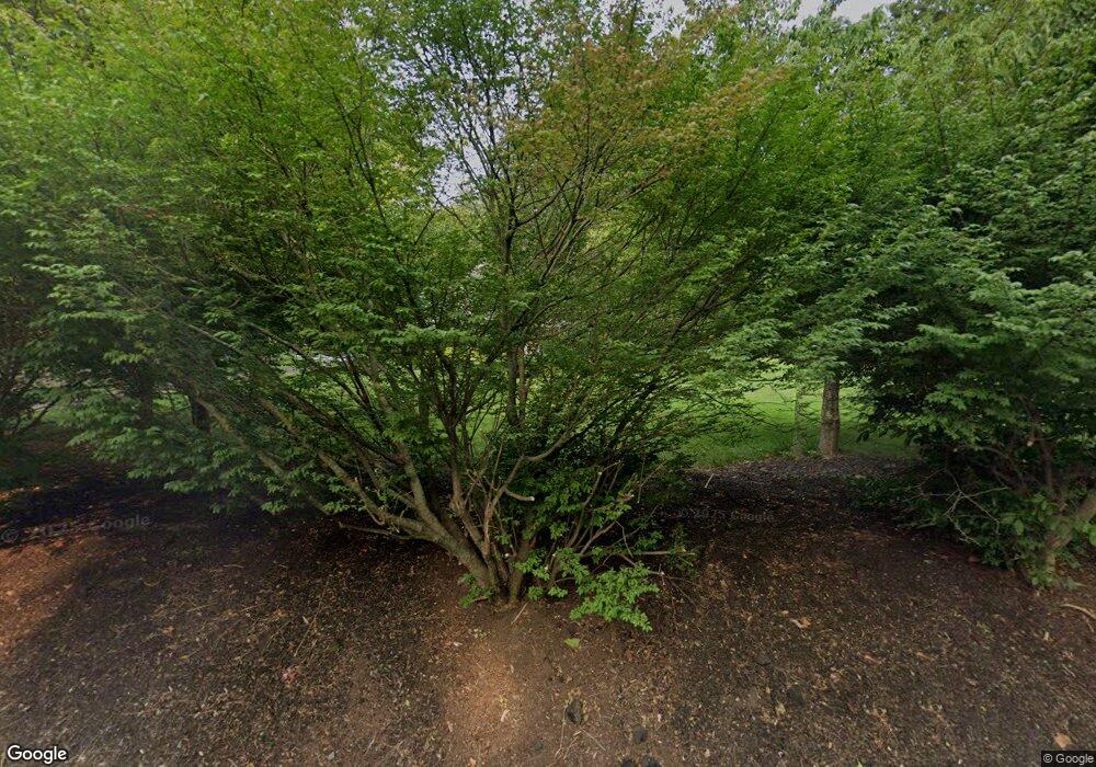 1049 Mountain Rd, Bloomfield, CT 06002 - photo 1