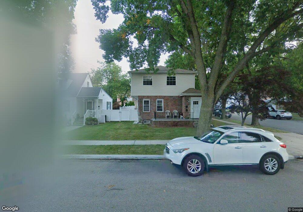 242-19 83rd Ave, Bellerose, NY 11426 - photo 1