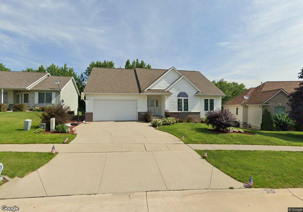 3810 Banar Ave SW, Cedar Rapids, IA 52404 - photo 1