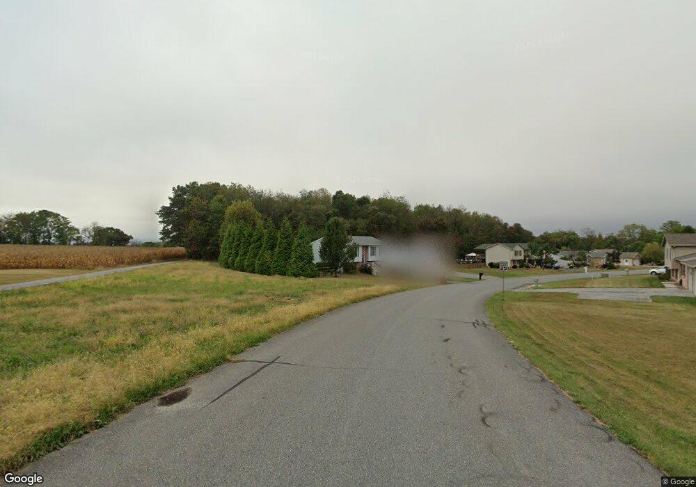 1326 Mallard Dr W, Chambersburg, PA 17202 - photo 1