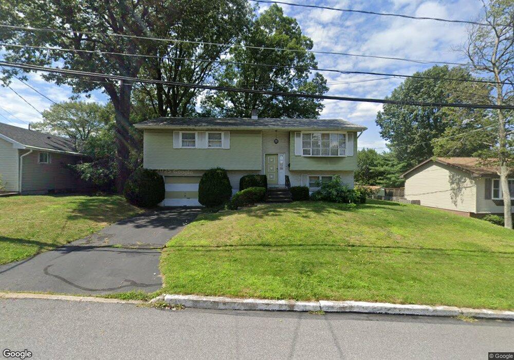 558 Allen St, Hazleton, PA 18202 - photo 1