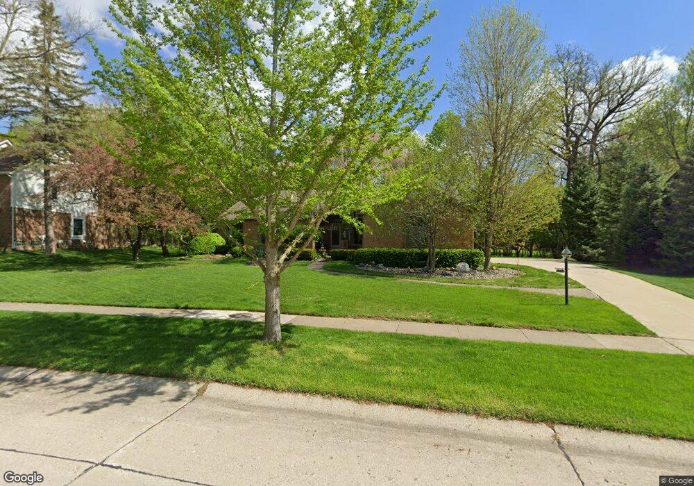 2354 Hidden Pine Dr, Troy, MI 48098 - photo 1