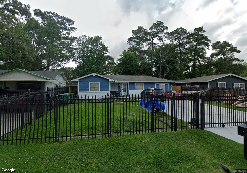 10547 Hollyglen Dr, Houston, TX 77016 - photo 1