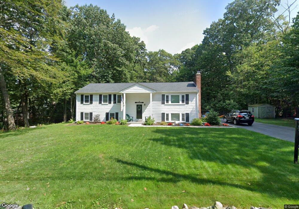 525 Maple St, Franklin, MA 02038 - photo 1