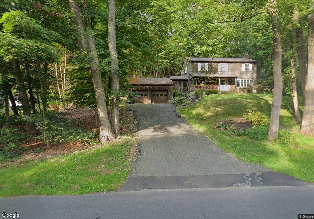 20 W Redding Rd, Danbury, CT 06810 - photo 1