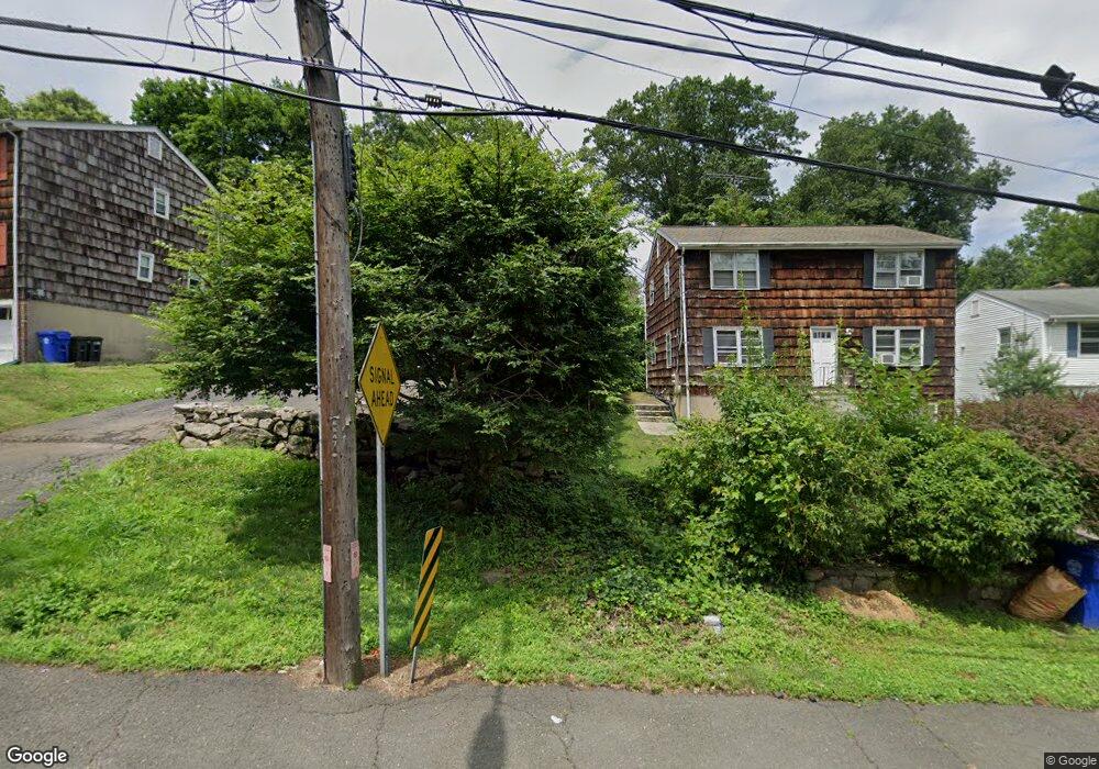 311 Flax Hill Rd unit RGT, Norwalk, CT 06854 - photo 1