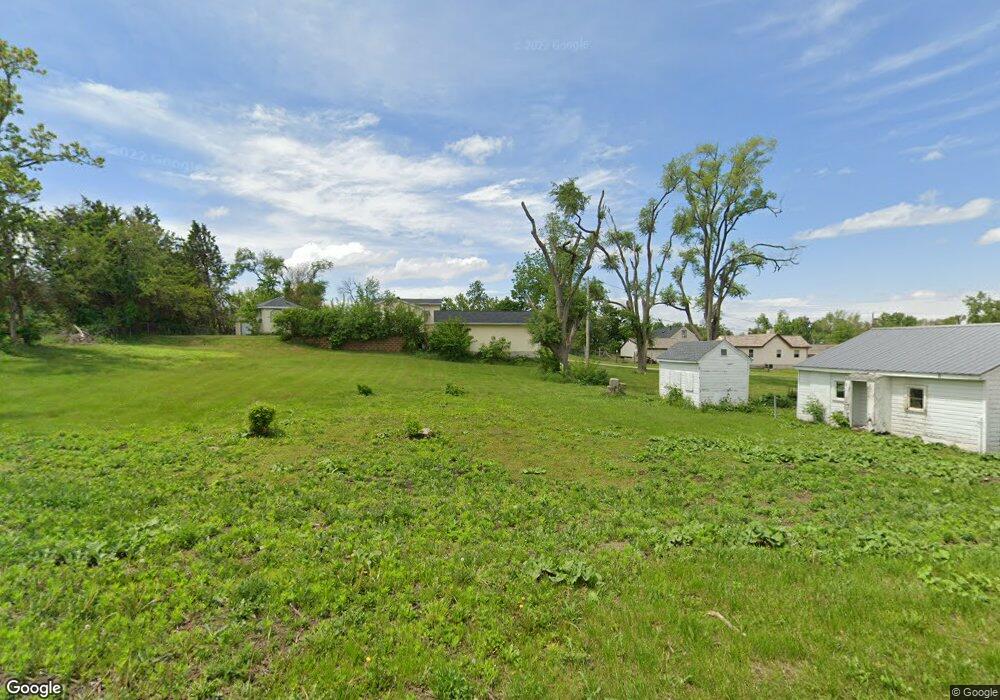 2740 L St SW unit B, Cedar Rapids, IA 52404 - photo 1