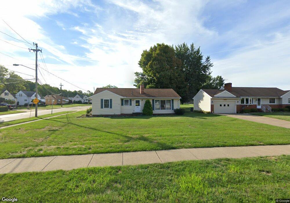 28958 Ridge Rd, Wickliffe, OH 44092 - photo 1