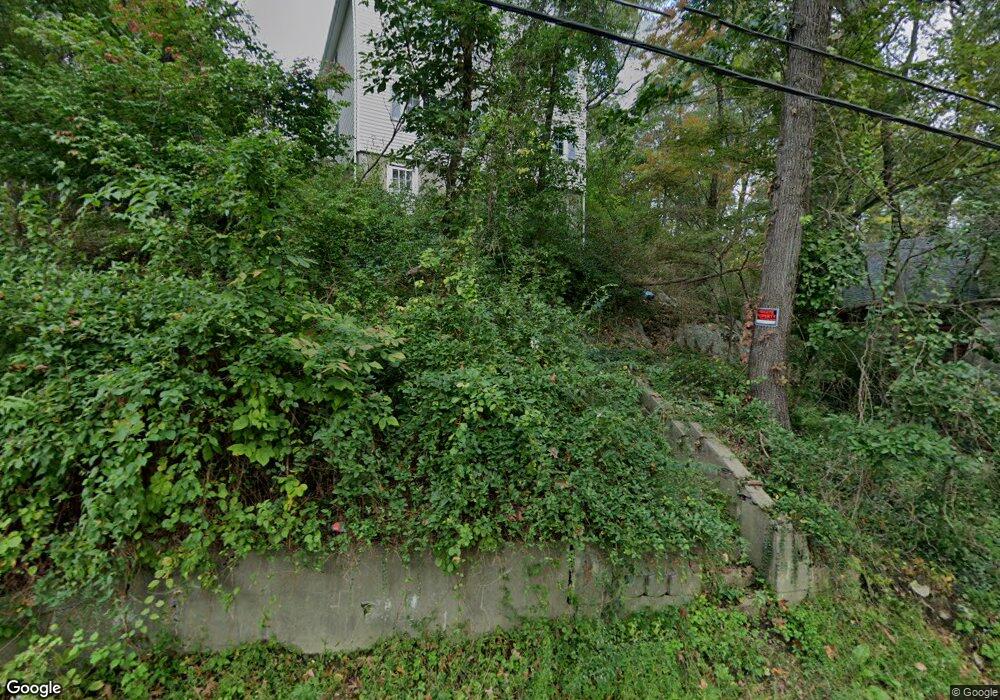 202 Walnut Rd, Lake Peekskill, NY 10537 - photo 1