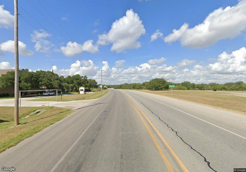 704 W Fm 351, Beeville, TX 78102 - photo 1