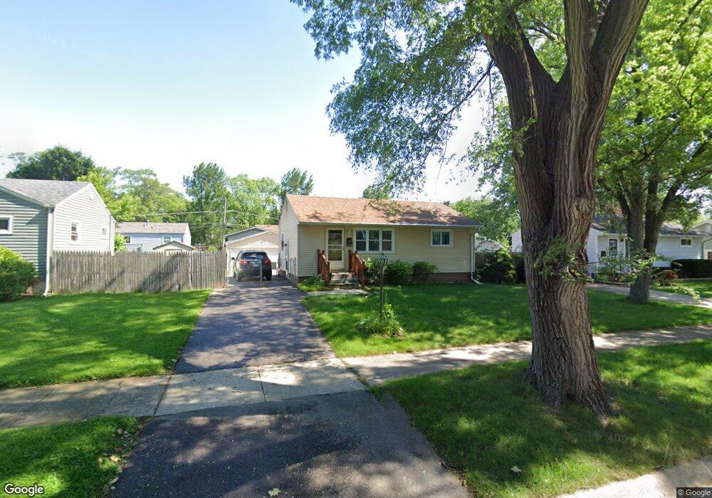 2350 Chinook Rd, Waukegan, IL 60087 - photo 1