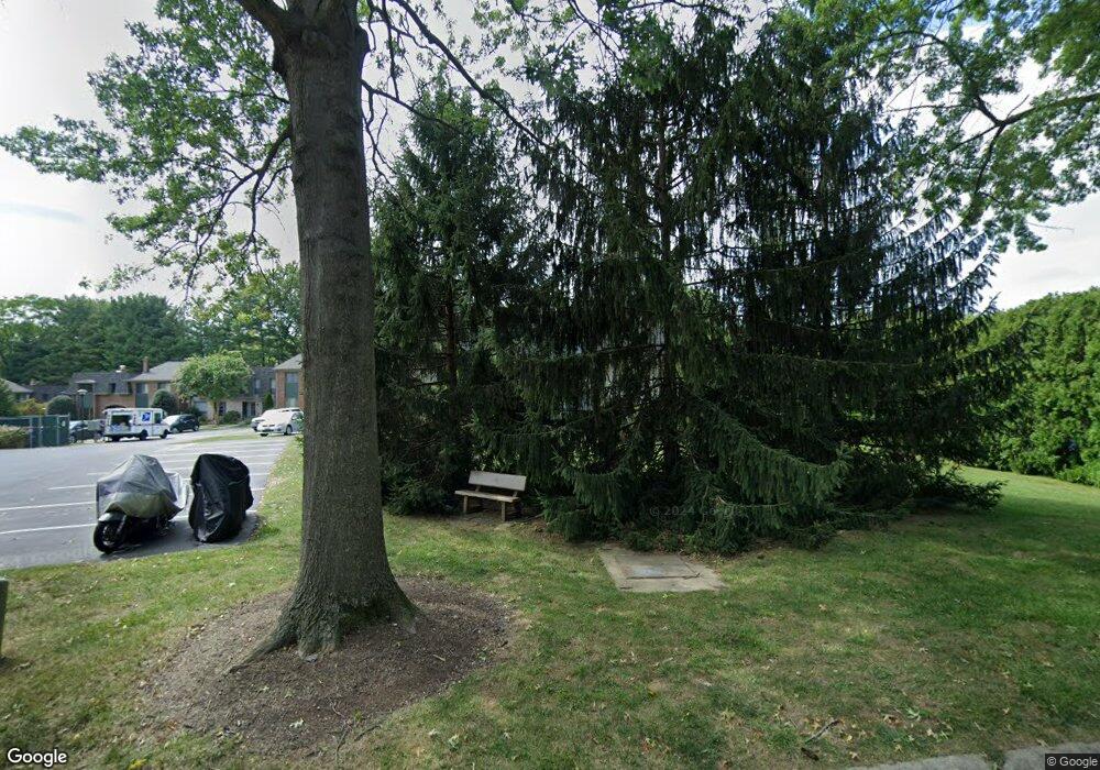 903 Putnam Blvd unit 104, Wallingford, PA 19086 - photo 1