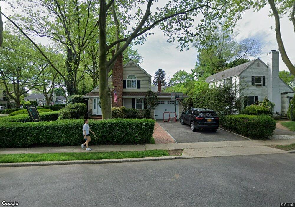 38 Salisbury Ave, Garden City, NY 11530 - photo 1