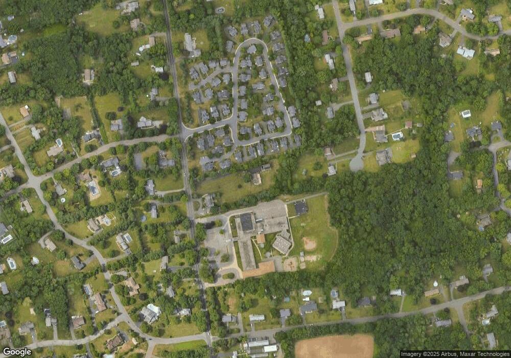 750 Daniels Farm Rd, Trumbull, CT 06611 - photo 1