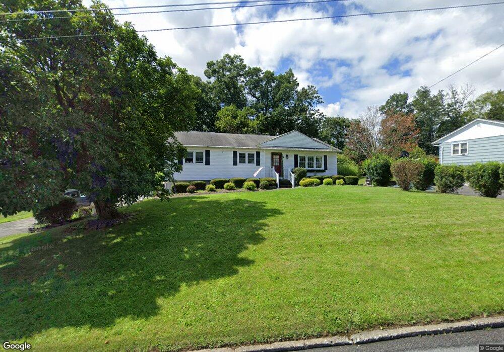 39 Coach Ln, Newburgh, NY 12550 - photo 1