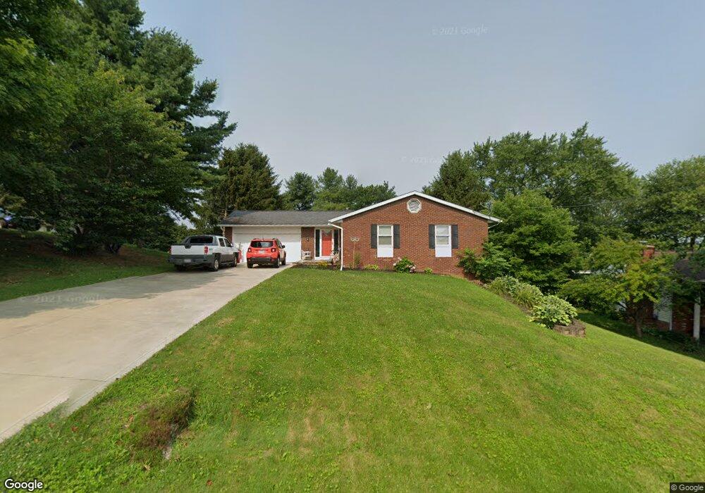 39 Lakeview Dr, Thornville, OH 43076 - photo 1