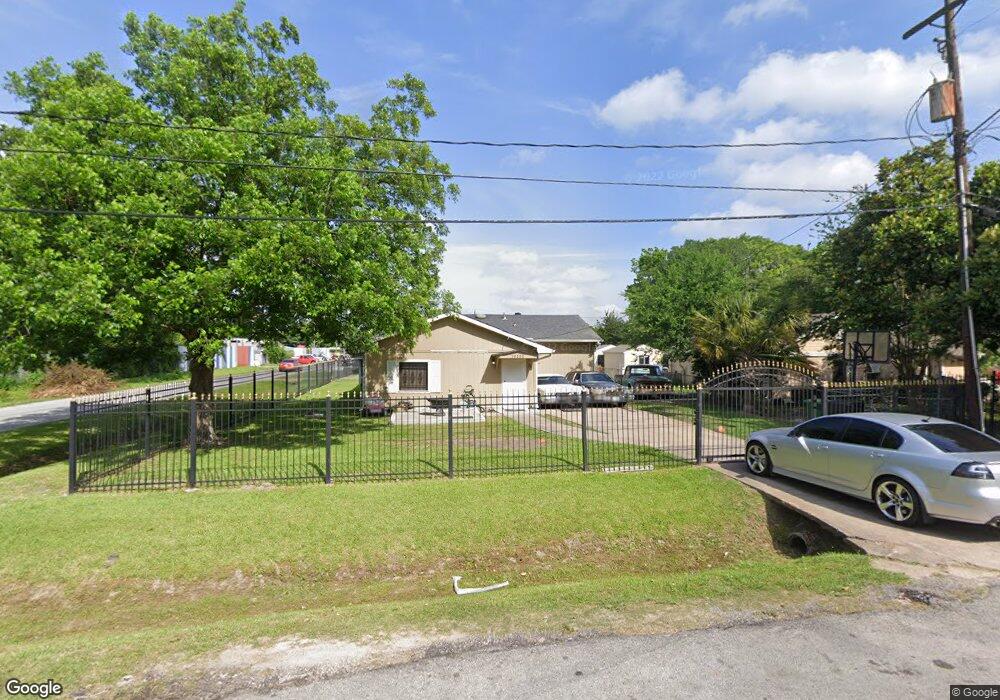 10103 Epsom Rd, Houston, TX 77093 - photo 1