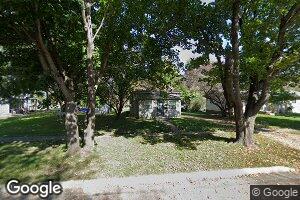 304 E Park Ave, Flandreau, SD 57028