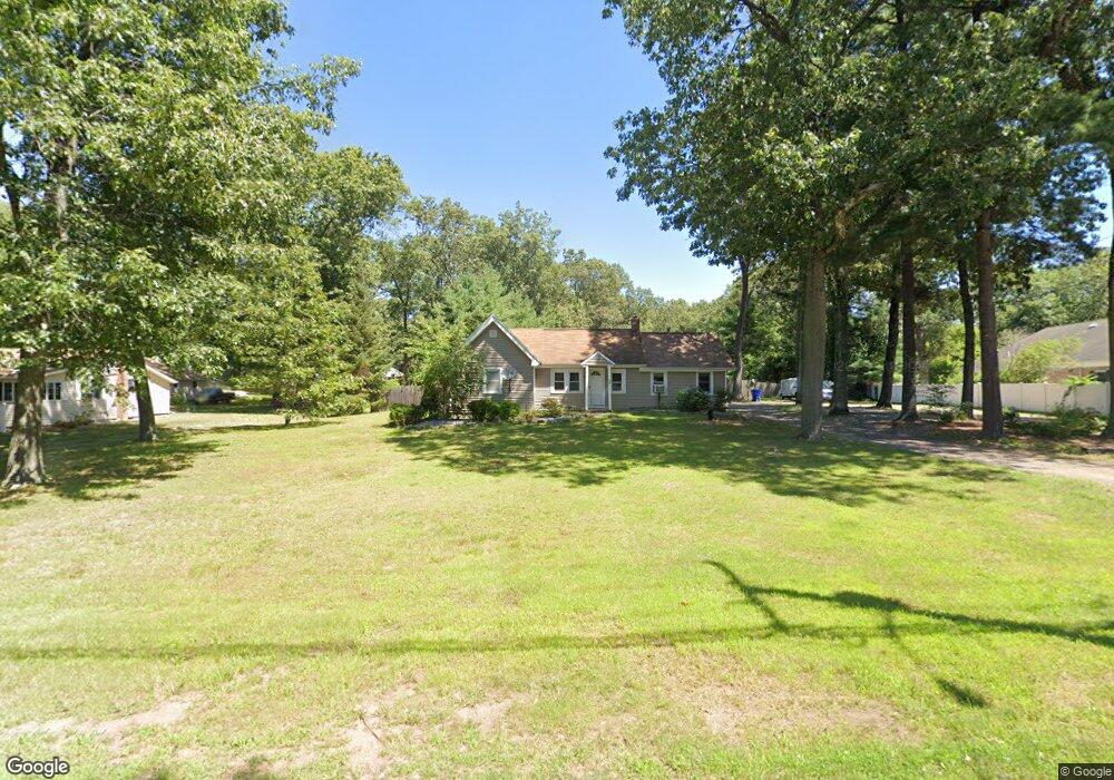 324 N Maple St, Enfield, CT 06082 - photo 1