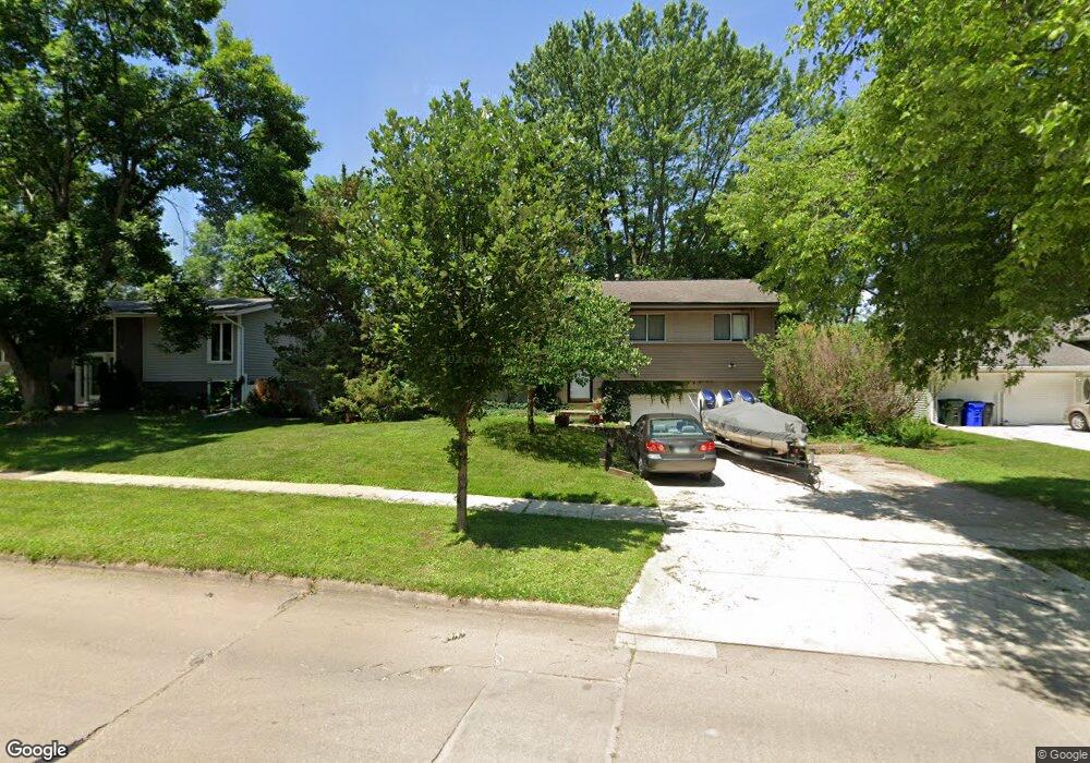 4511 Twin Pine Dr NE, Cedar Rapids, IA 52402 - photo 1