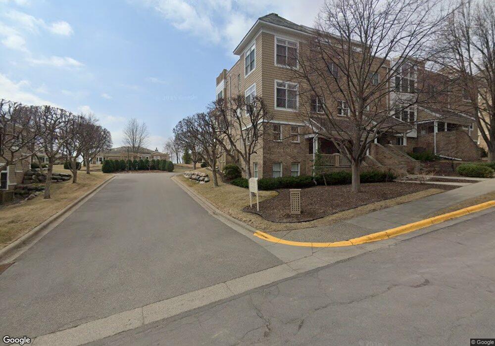 700 Widsten Cir, Wayzata, MN 55391 - photo 1