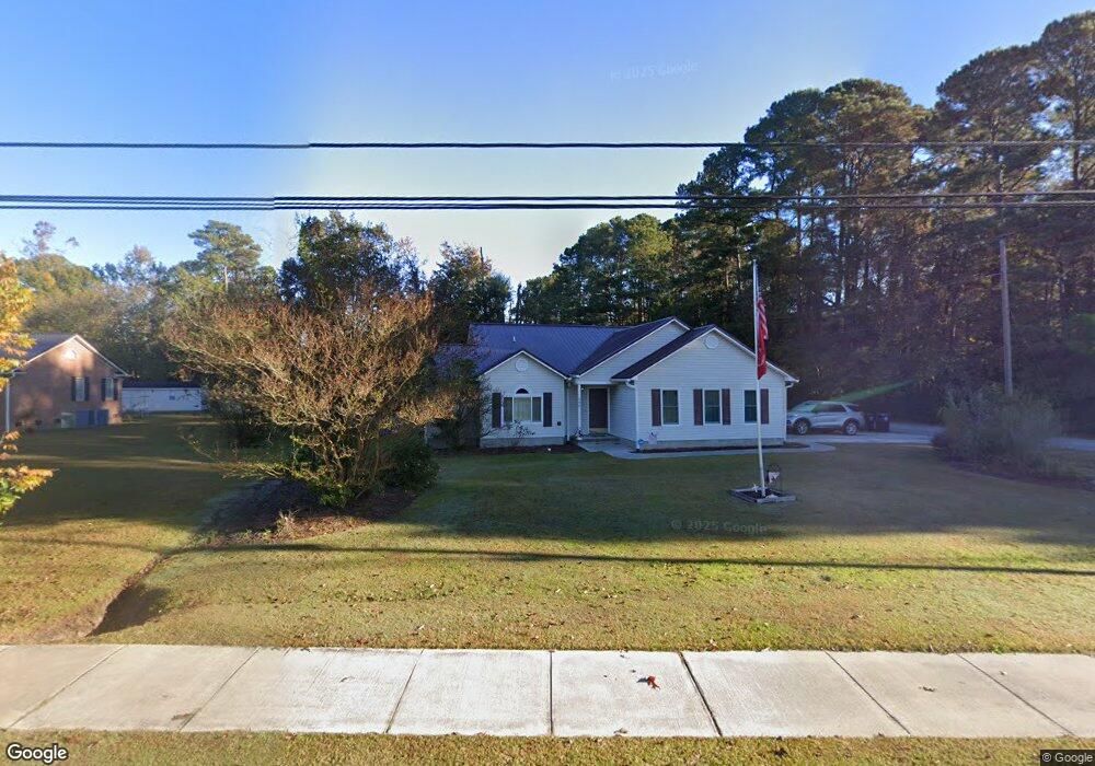 608 S Walker St, Burgaw, NC 28425 - photo 1