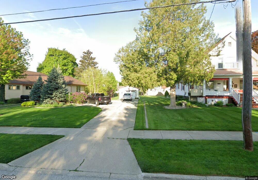 224 S Franklin St, Frankenmuth, MI 48734 - photo 1