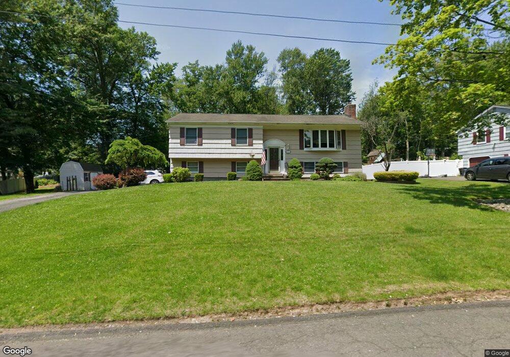 557 Babbling Brook Ln, Valley Cottage, NY 10989 - photo 1