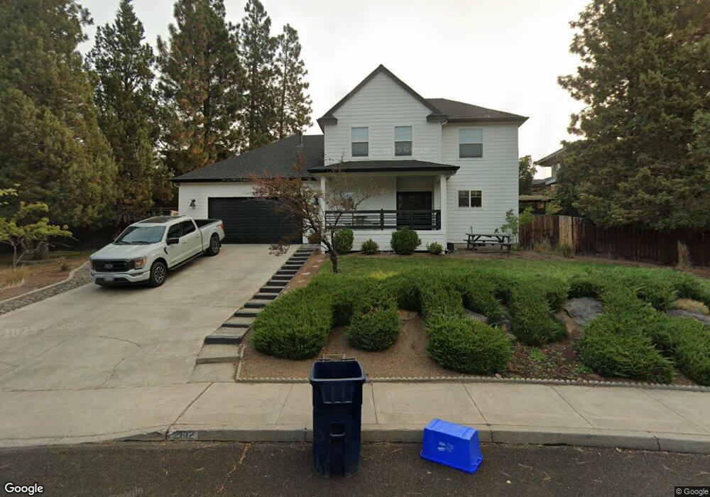 2612 NW Rainbow Ridge Dr, Bend, OR 97701 - photo 1