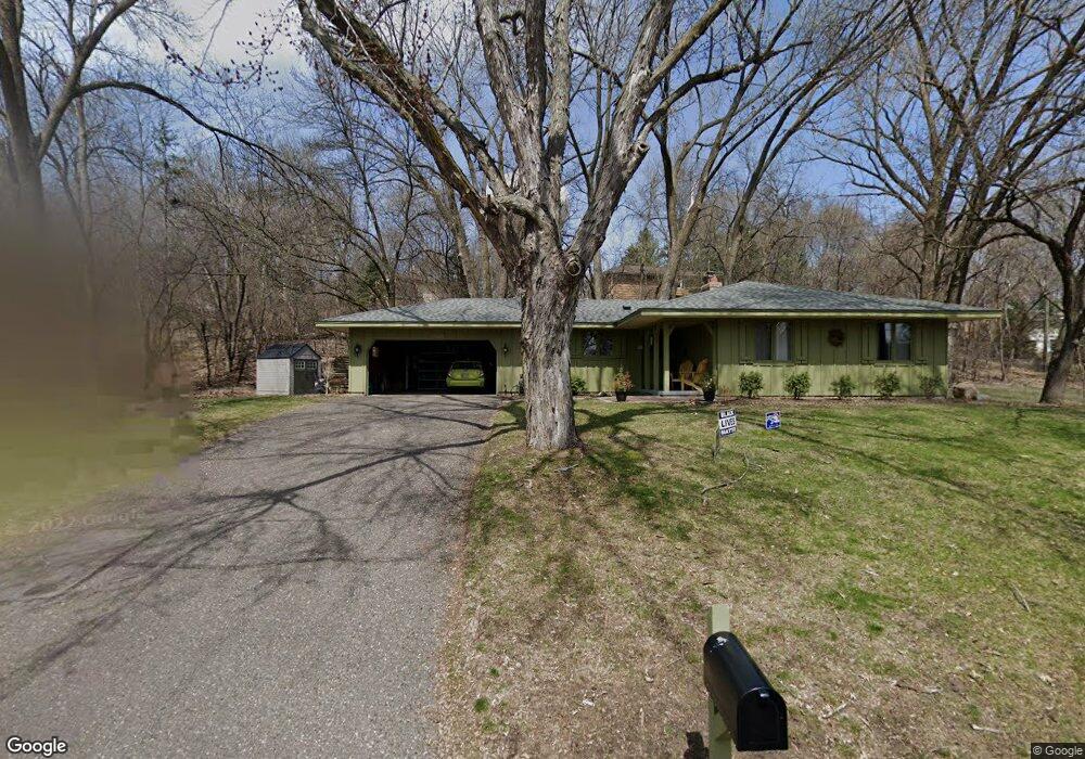 15902 Randall Ln, Minnetonka, MN 55345 - photo 1