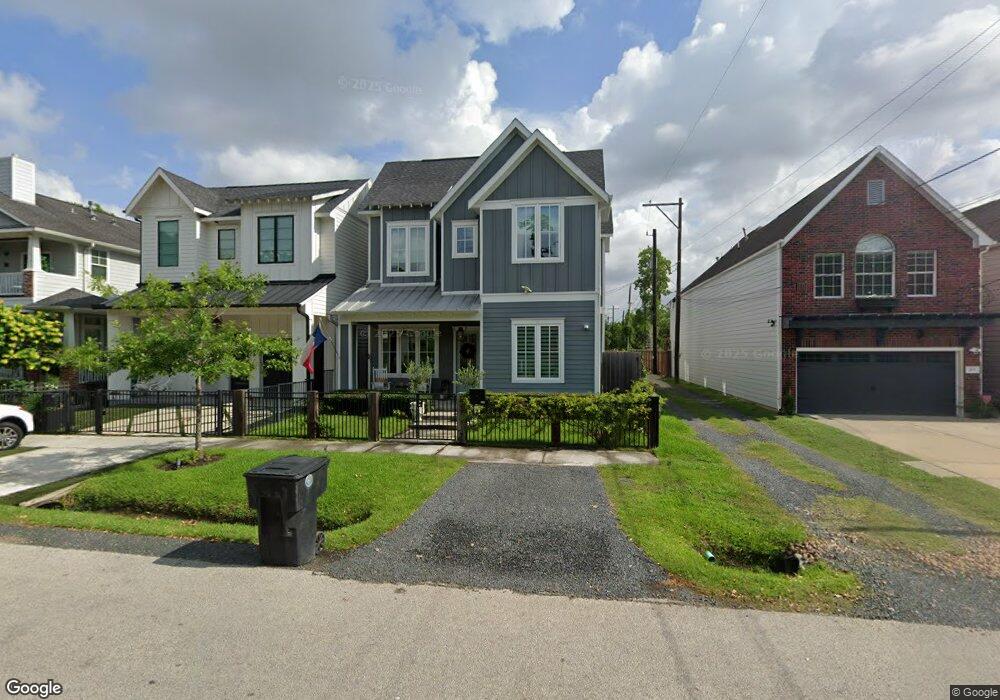 215 W 10th St, Houston, TX 77008 - photo 1