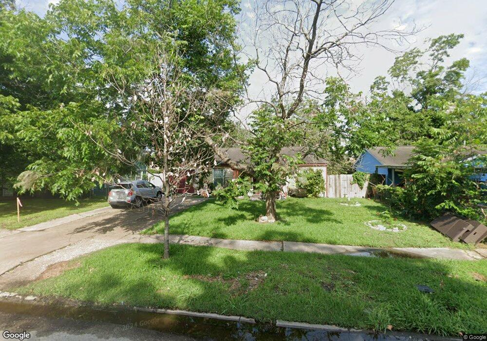 3039 Roe Dr, Houston, TX 77087 - photo 1