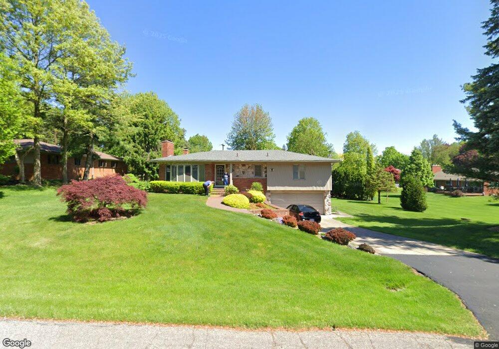 2883 Colonial Way, Bloomfield Hills, MI 48304 - photo 1