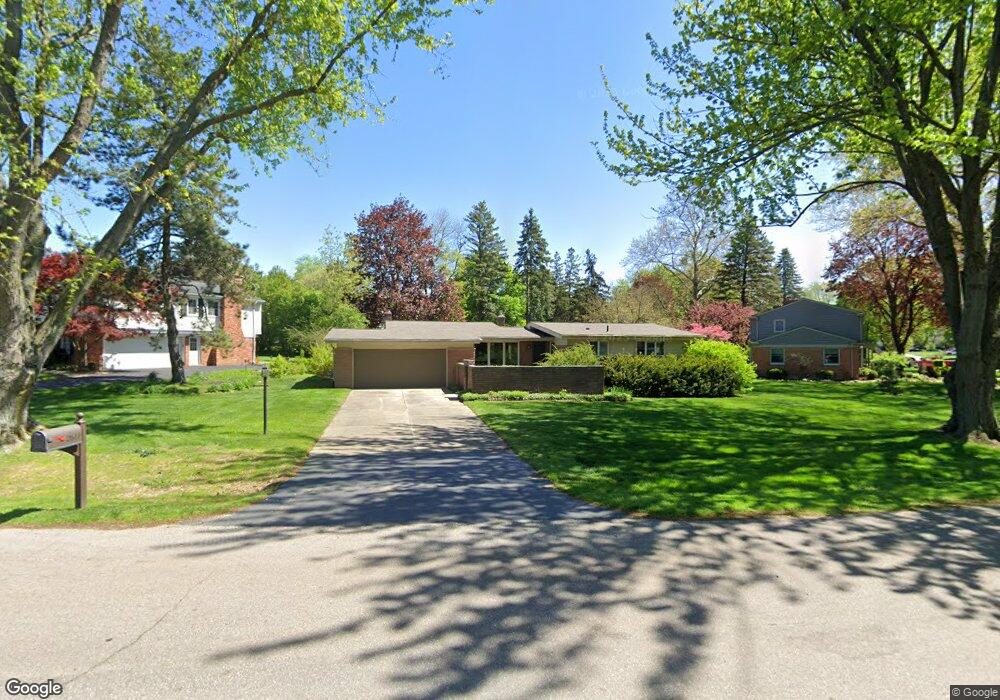 2611 Alveston Dr, Bloomfield Hills, MI 48304 - photo 1