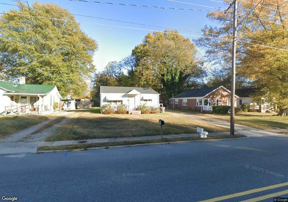 807 Barnes St, Reidsville, NC 27320 - photo 1