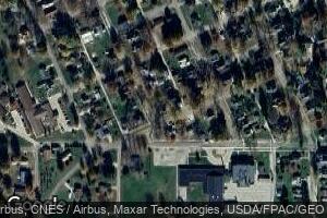 322 W Dixson St, Stronghurst, IL 61480