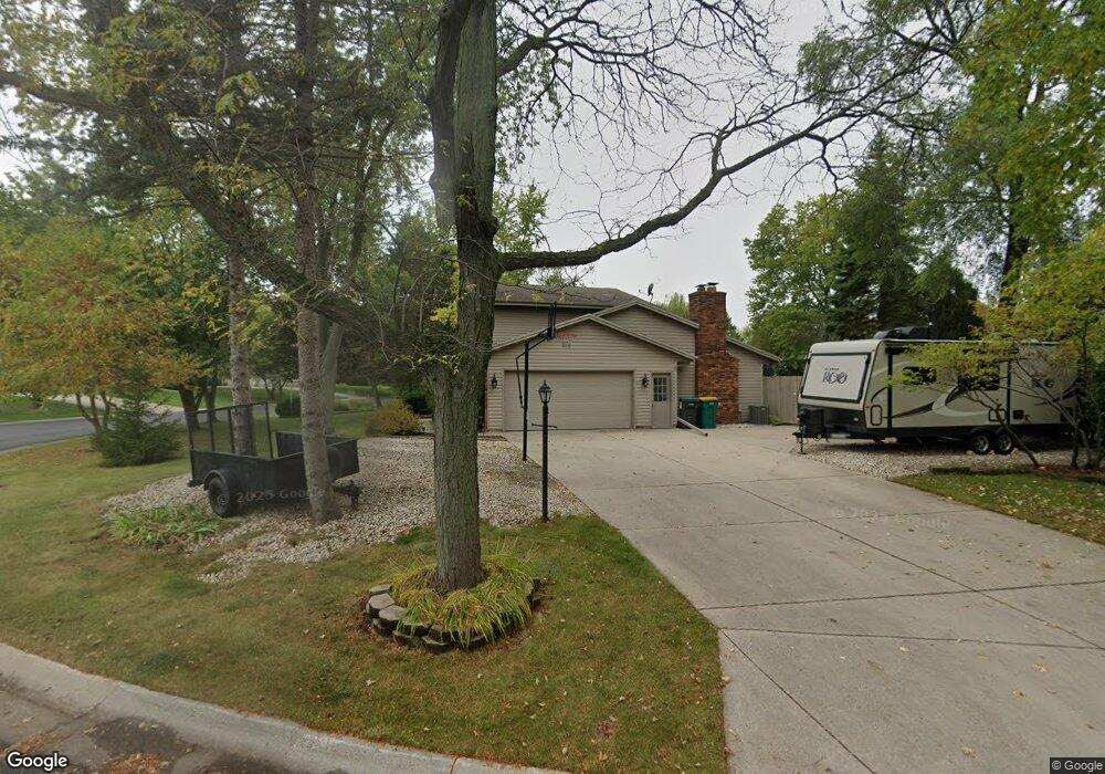 N104W16660 Thornapple Row, Germantown, WI 53022 - photo 1