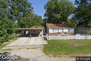 613 Railroad St, Keyesport, IL 62253