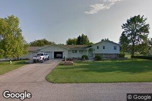 377 W Cross Ave, Warren, MN 56762